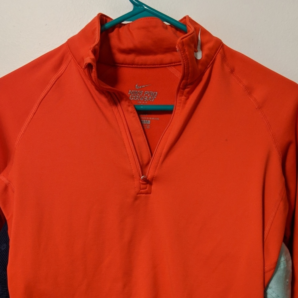Nike pull over